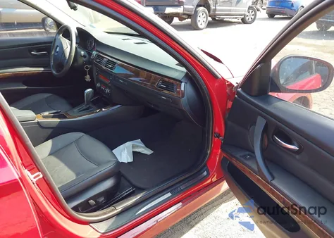 2010 BMW 328I xDrive z USA, uszkodzony, nr VIN WBAPK5C52AA650082